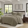 Queen 3 Piece Luxurious Oversized Quilt Set